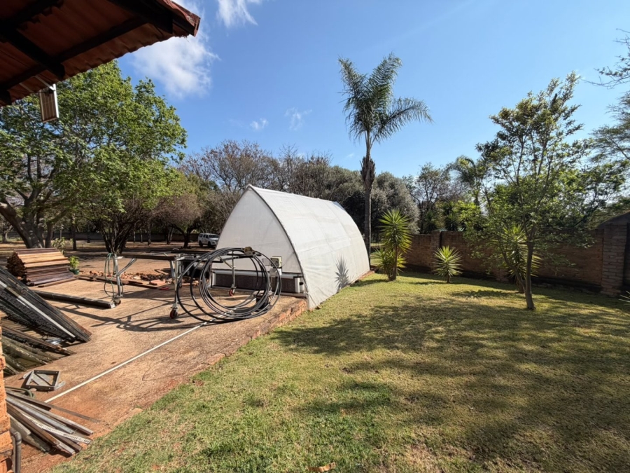 4 Bedroom Property for Sale in Derdepoort Gauteng