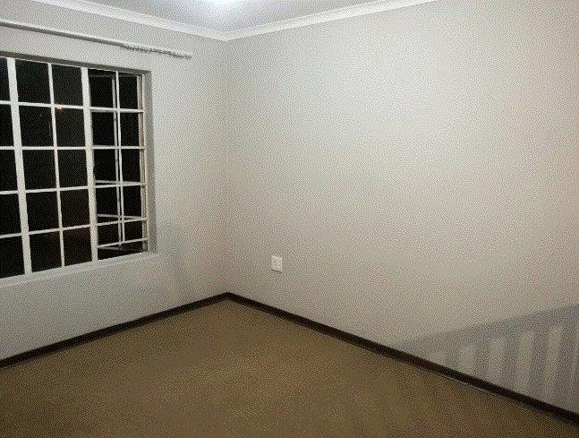 1 Bedroom Property for Sale in Magalieskruin Gauteng