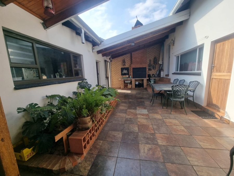 4 Bedroom Property for Sale in Wonderboom Gauteng