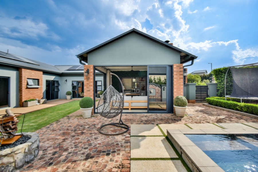 4 Bedroom Property for Sale in Midstream Meadows Gauteng