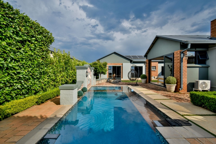 4 Bedroom Property for Sale in Midstream Meadows Gauteng