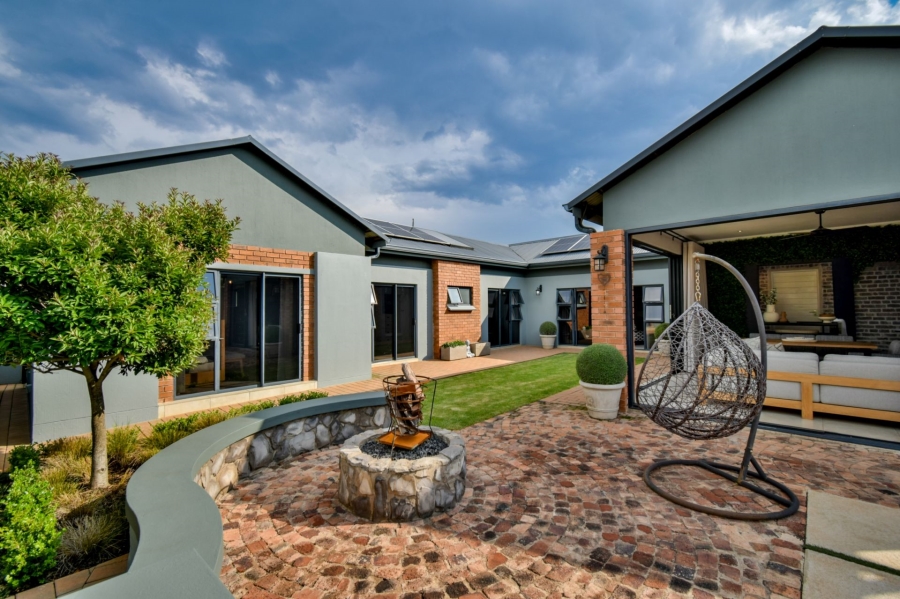 4 Bedroom Property for Sale in Midstream Meadows Gauteng