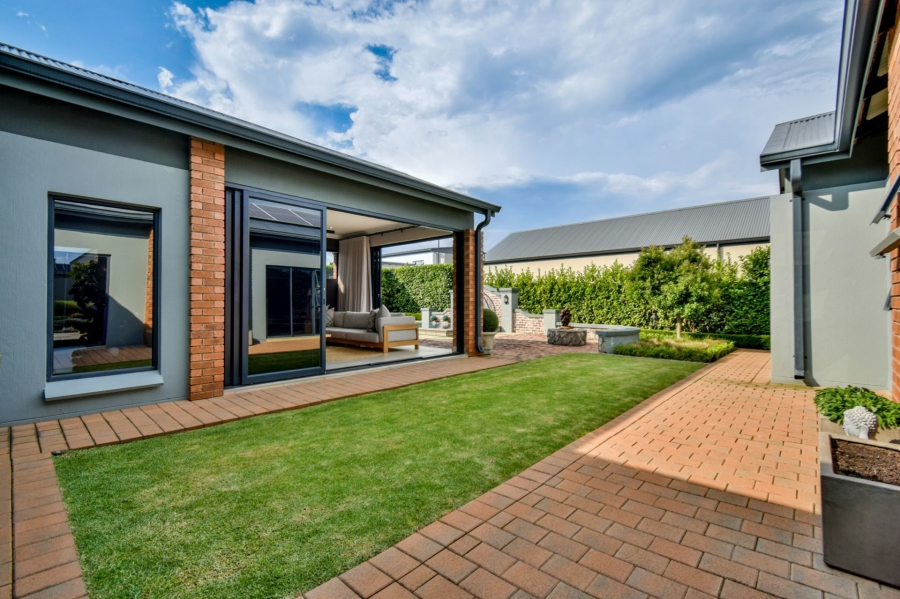 4 Bedroom Property for Sale in Midstream Meadows Gauteng