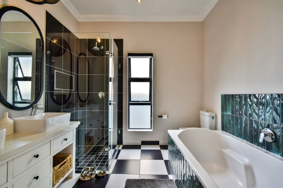 4 Bedroom Property for Sale in Midstream Meadows Gauteng