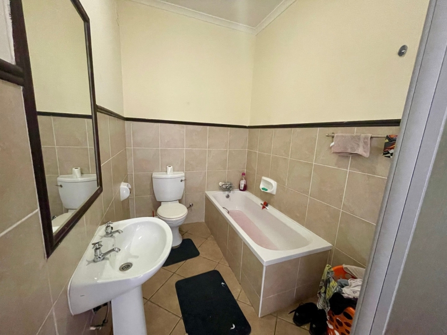 2 Bedroom Property for Sale in The Orchards Gauteng
