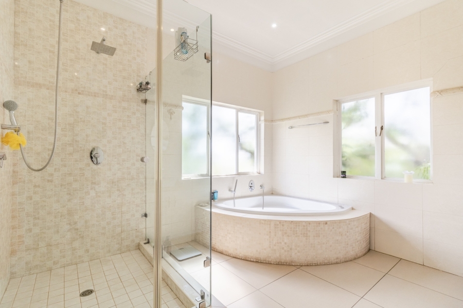 5 Bedroom Property for Sale in Dainfern Valley Gauteng