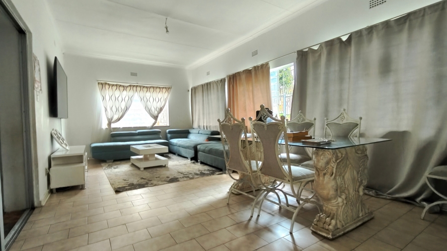 3 Bedroom Property for Sale in Linmeyer Gauteng
