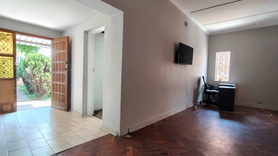 3 Bedroom Property for Sale in Linmeyer Gauteng