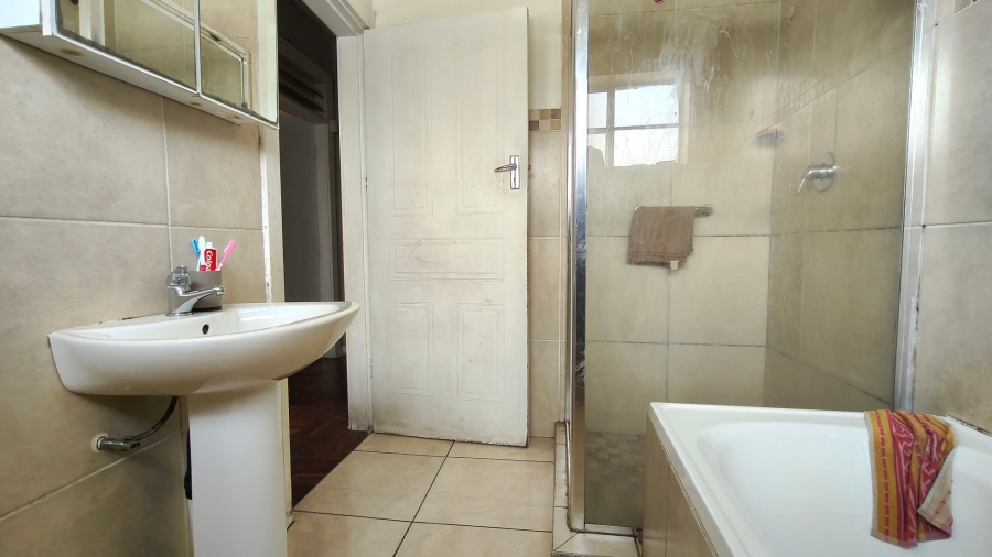 3 Bedroom Property for Sale in Linmeyer Gauteng