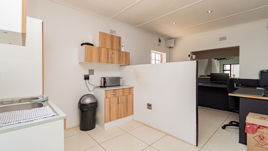 5 Bedroom Property for Sale in Randhart Gauteng