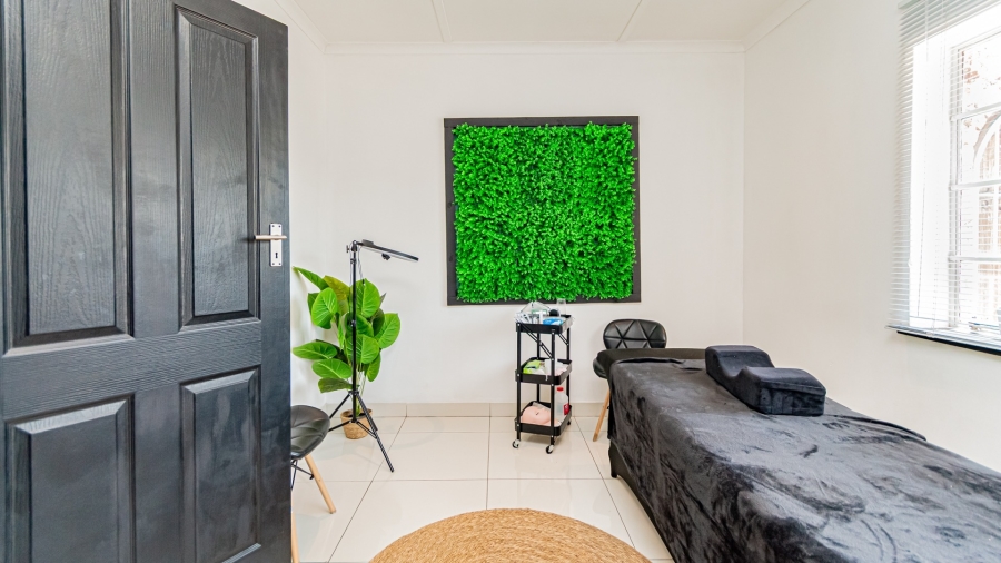 5 Bedroom Property for Sale in Randhart Gauteng