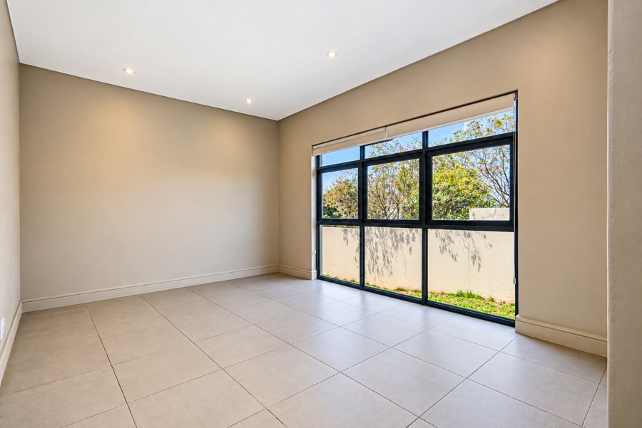 To Let 5 Bedroom Property for Rent in Helderfontein Estate Gauteng
