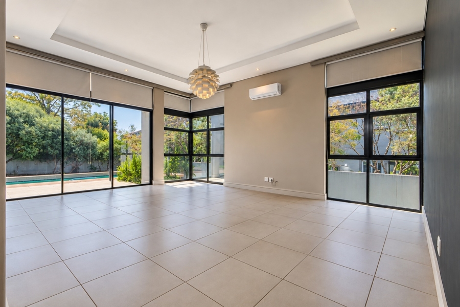 To Let 5 Bedroom Property for Rent in Helderfontein Estate Gauteng