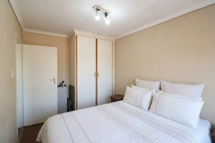2 Bedroom Property for Sale in Sunninghill Gauteng