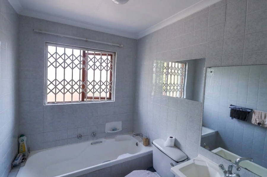 2 Bedroom Property for Sale in Sunninghill Gauteng