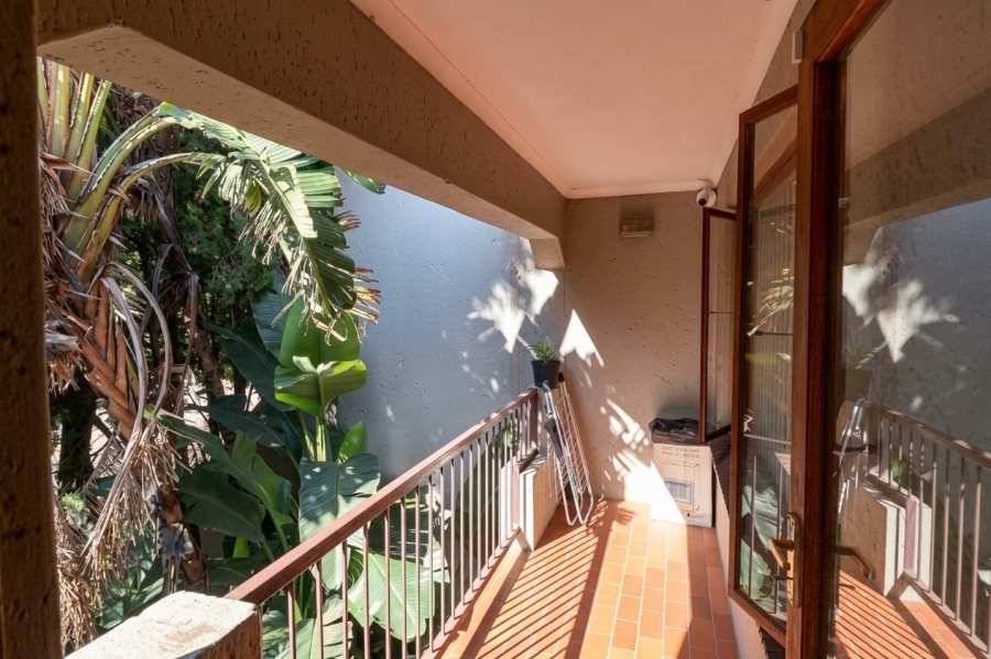 2 Bedroom Property for Sale in Sunninghill Gauteng