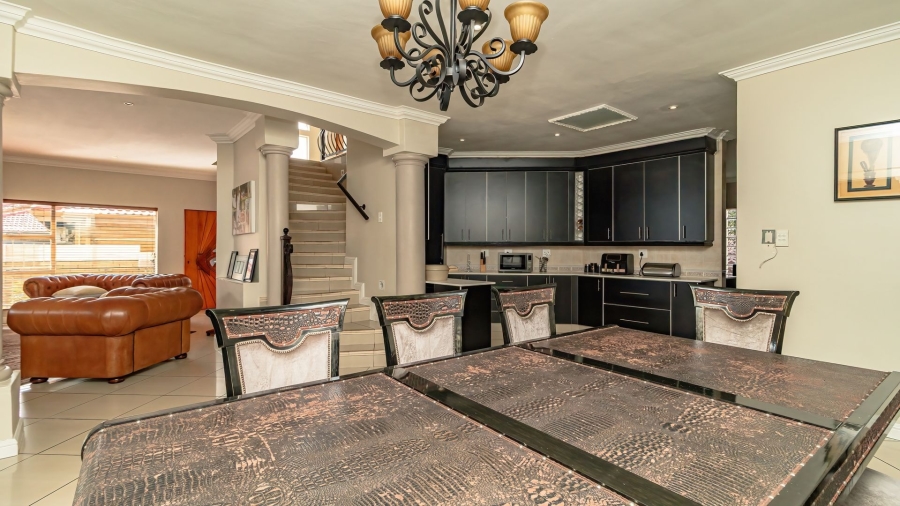 5 Bedroom Property for Sale in Beyers Park Gauteng
