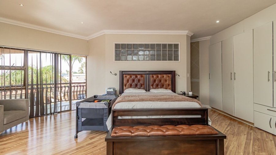 5 Bedroom Property for Sale in Beyers Park Gauteng