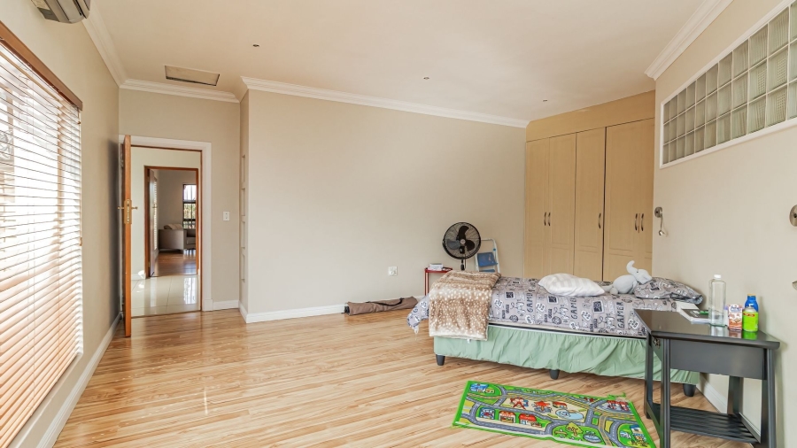 5 Bedroom Property for Sale in Beyers Park Gauteng