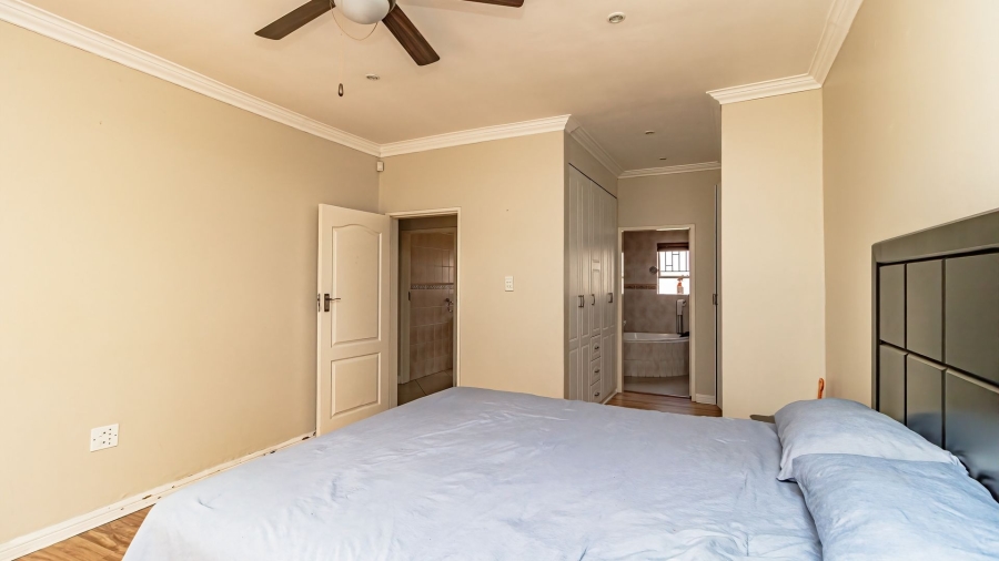 5 Bedroom Property for Sale in Beyers Park Gauteng
