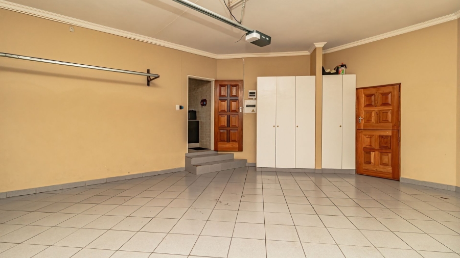 5 Bedroom Property for Sale in Beyers Park Gauteng