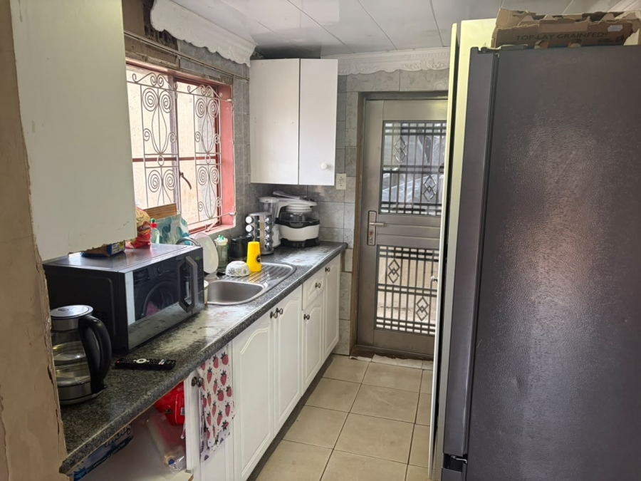 To Let 2 Bedroom Property for Rent in Mapetla Gauteng