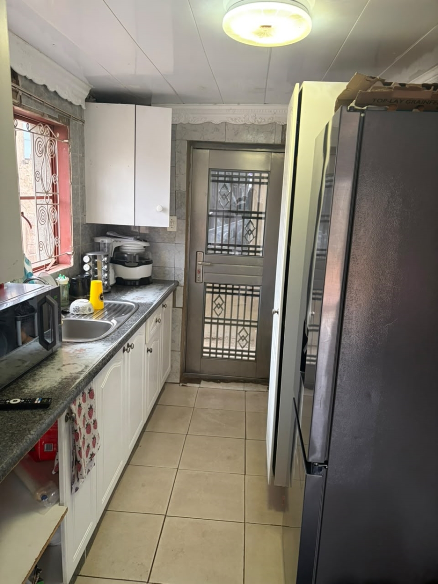 To Let 2 Bedroom Property for Rent in Mapetla Gauteng