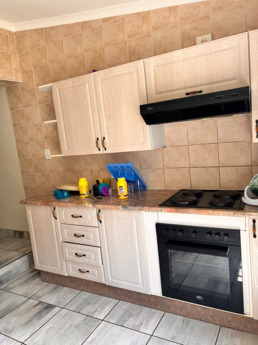 To Let 4 Bedroom Property for Rent in Westdene Gauteng