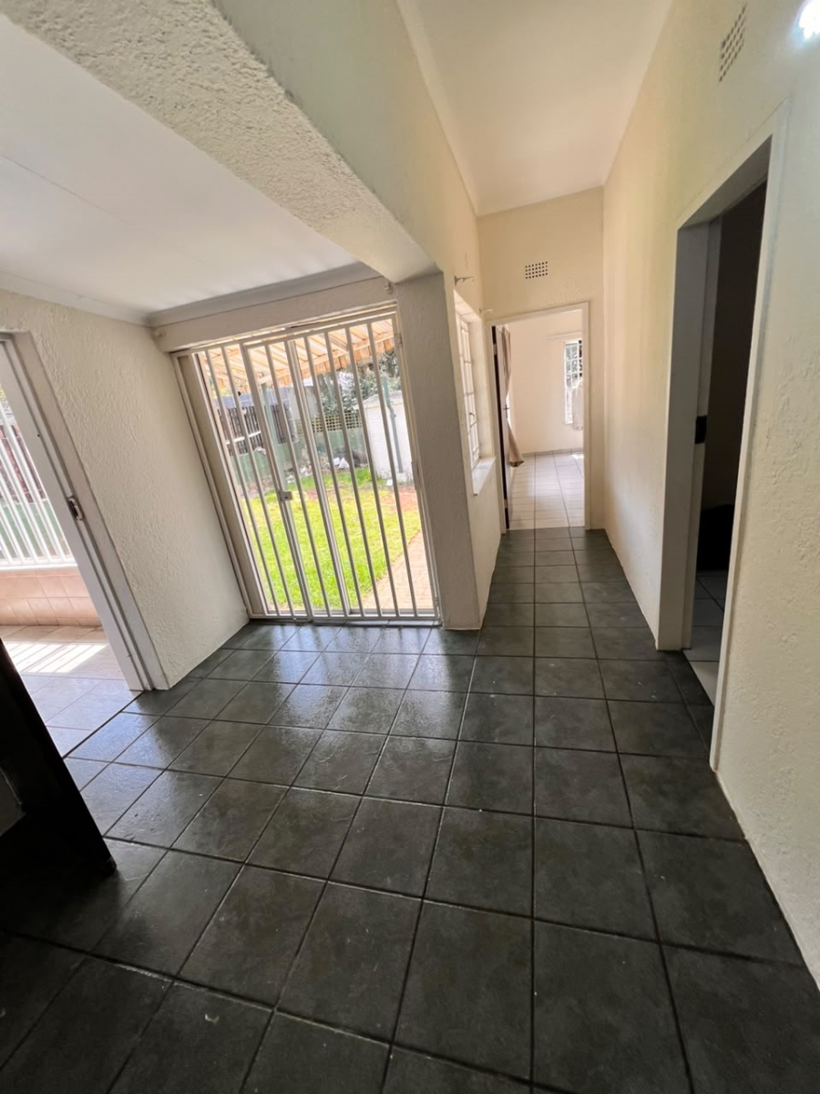 To Let 4 Bedroom Property for Rent in Westdene Gauteng