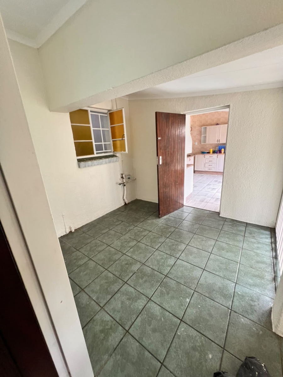 To Let 4 Bedroom Property for Rent in Westdene Gauteng