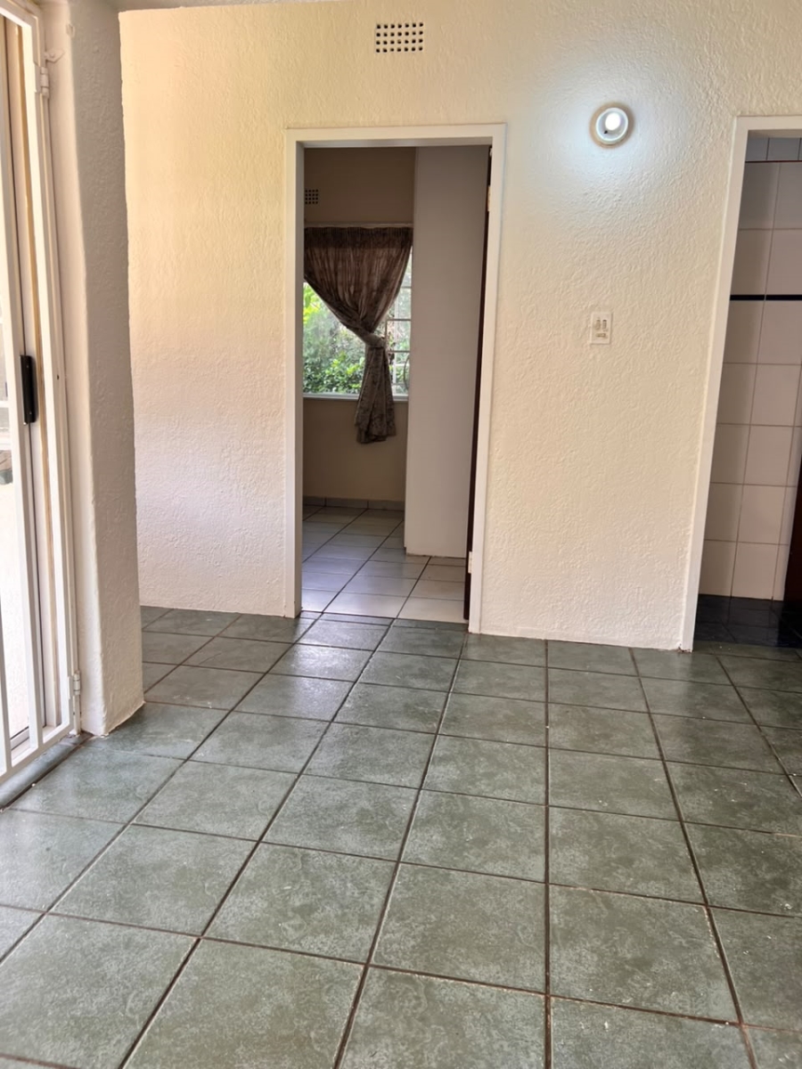 To Let 4 Bedroom Property for Rent in Westdene Gauteng