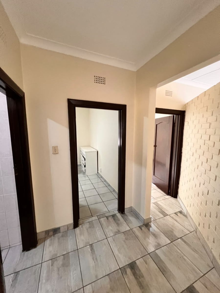 To Let 4 Bedroom Property for Rent in Westdene Gauteng