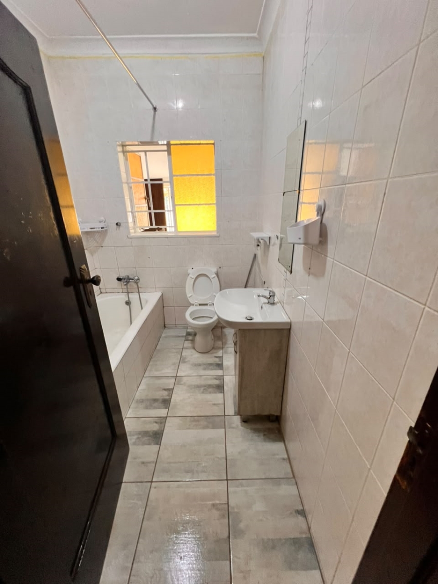 To Let 4 Bedroom Property for Rent in Westdene Gauteng