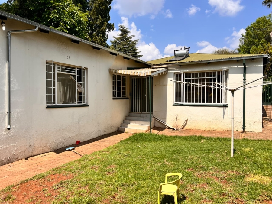 To Let 4 Bedroom Property for Rent in Westdene Gauteng