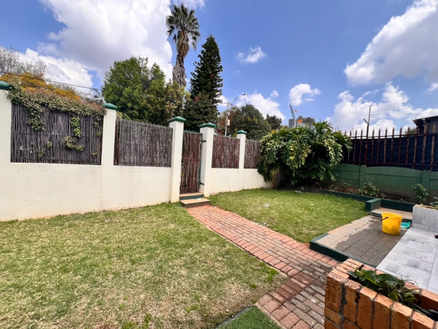 To Let 4 Bedroom Property for Rent in Westdene Gauteng