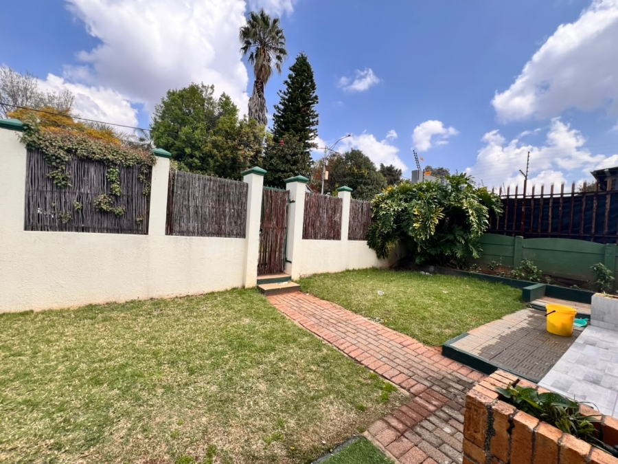 To Let 4 Bedroom Property for Rent in Westdene Gauteng