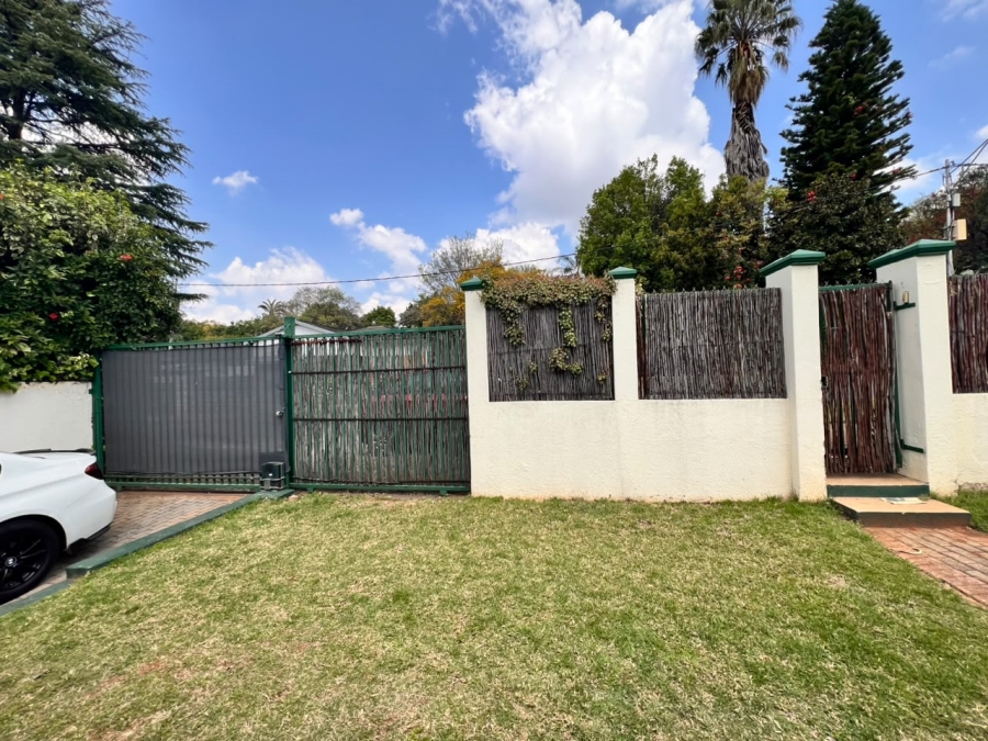 To Let 4 Bedroom Property for Rent in Westdene Gauteng