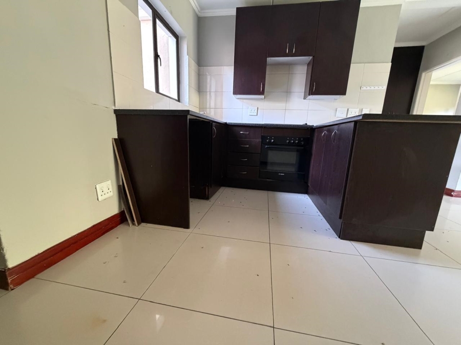 To Let 2 Bedroom Property for Rent in Halfway Gardens Gauteng