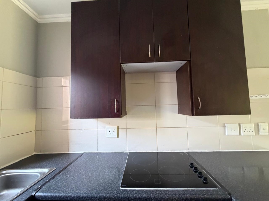 To Let 2 Bedroom Property for Rent in Halfway Gardens Gauteng