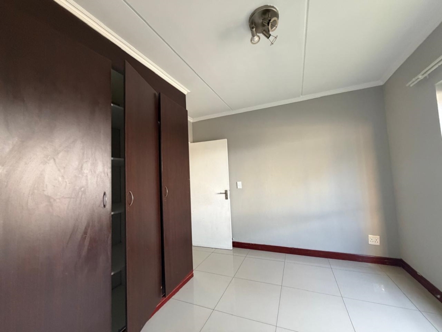 To Let 2 Bedroom Property for Rent in Halfway Gardens Gauteng
