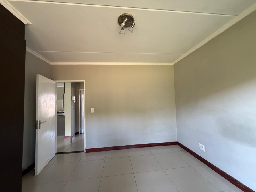 To Let 2 Bedroom Property for Rent in Halfway Gardens Gauteng