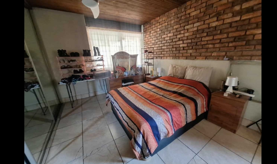 5 Bedroom Property for Sale in Pretoria Gardens Gauteng