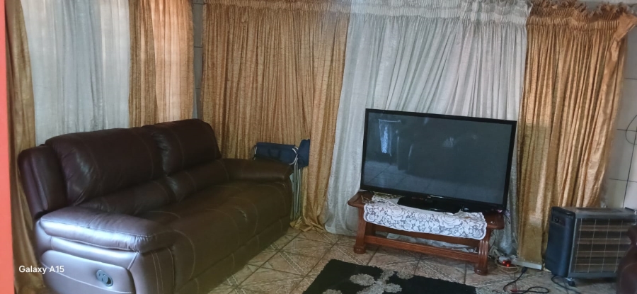 5 Bedroom Property for Sale in Mahube Valley Gauteng