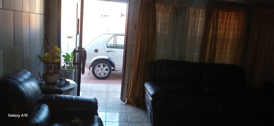 5 Bedroom Property for Sale in Mahube Valley Gauteng