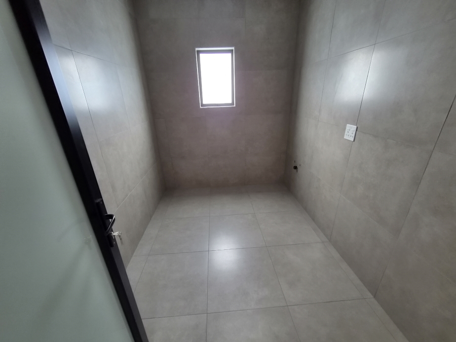 To Let Commercial Property for Rent in Sunderland Ridge Gauteng
