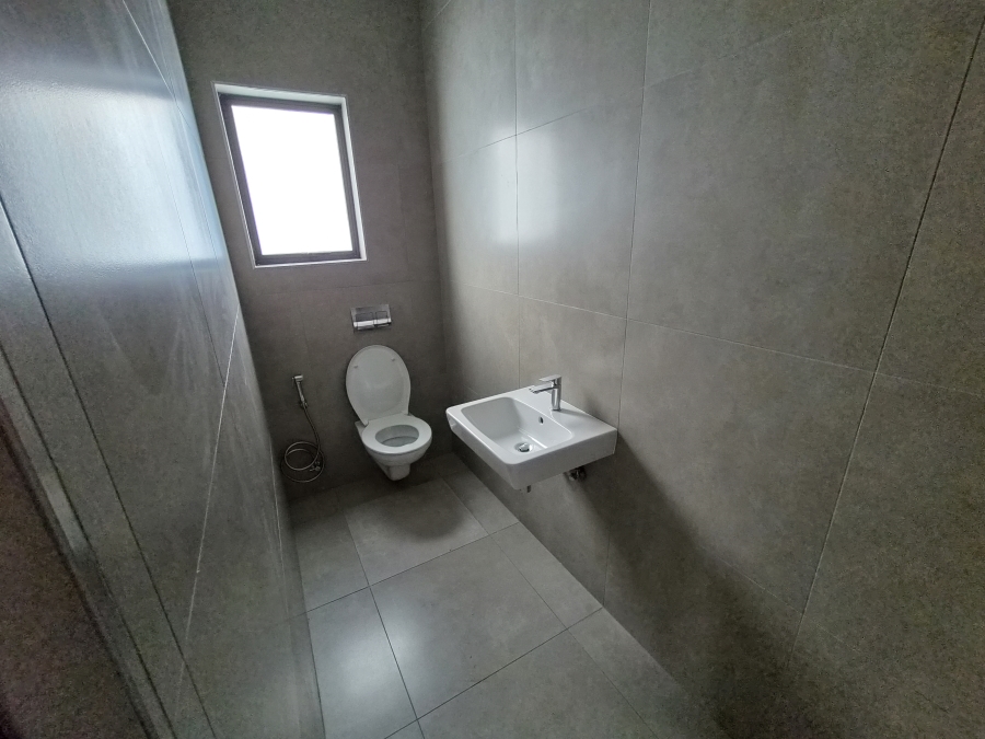 To Let Commercial Property for Rent in Sunderland Ridge Gauteng