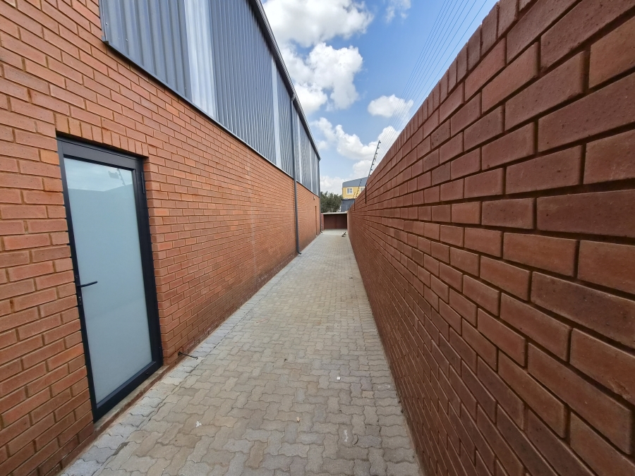 To Let Commercial Property for Rent in Sunderland Ridge Gauteng