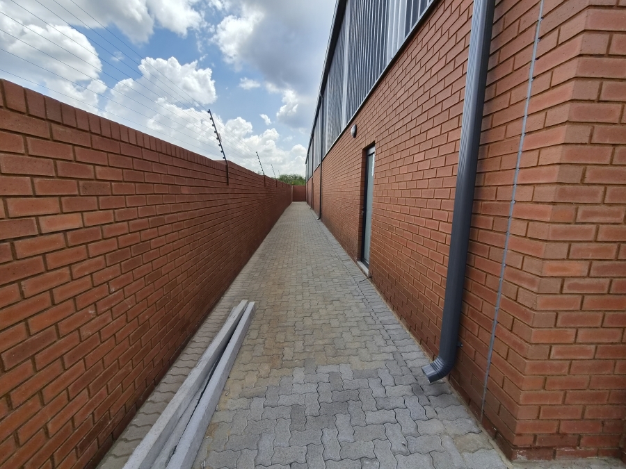 To Let Commercial Property for Rent in Sunderland Ridge Gauteng
