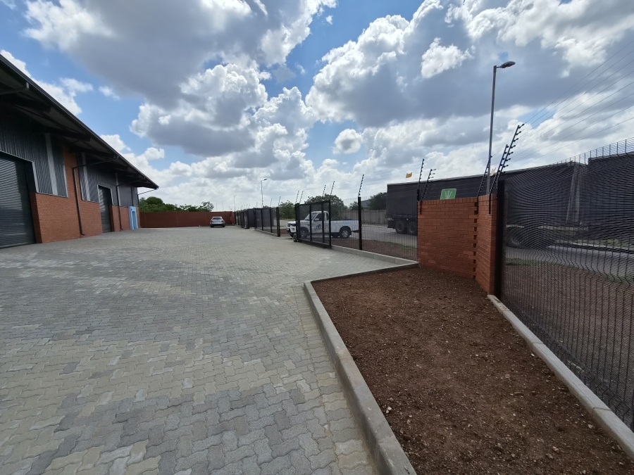 To Let Commercial Property for Rent in Sunderland Ridge Gauteng