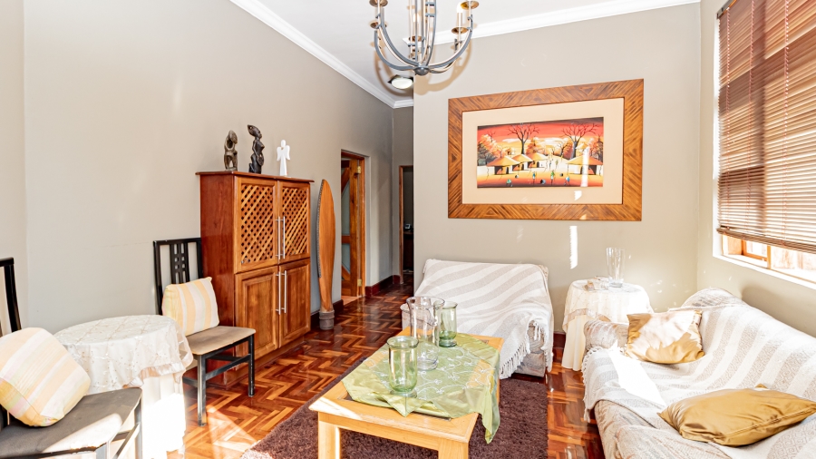 5 Bedroom Property for Sale in Garsfontein Gauteng